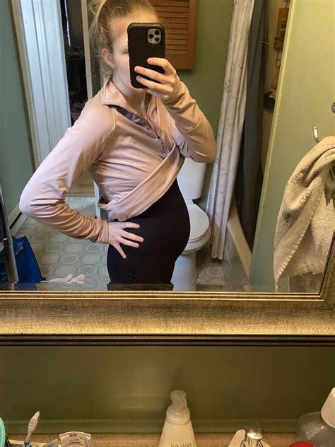 r/PreggoPorn. r/PreggoPorn. 🤰Verification is Encouraged🤰 Check the sidebar for info A place for pregnant posters to share their bodies Members Online. NSFW. I’m 22 years old and I’m 30 weeks pregnant, am I still fuckable ?